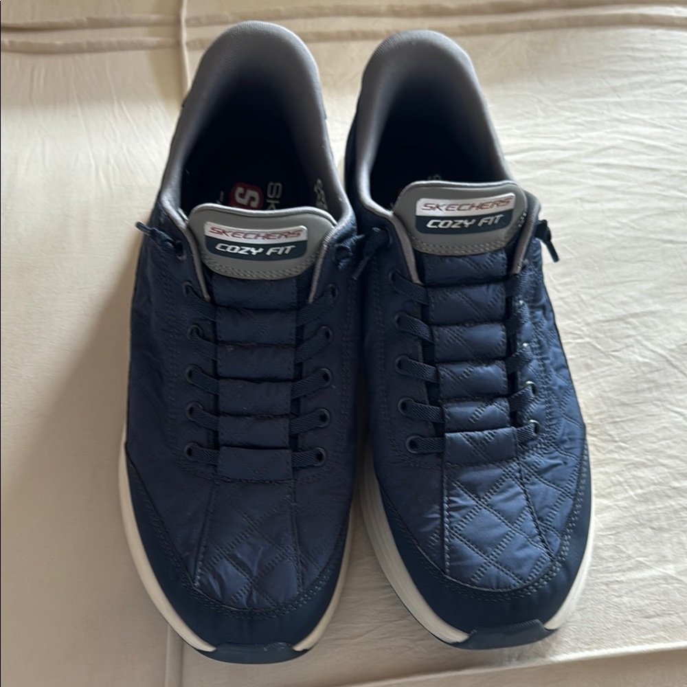 Skechers Slip-ins Relaxed Fit: Urban Explore - Cozy Fit